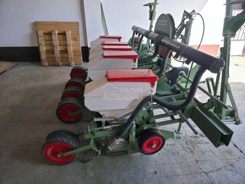 Majevica Maja 5 plus 1 diskosna