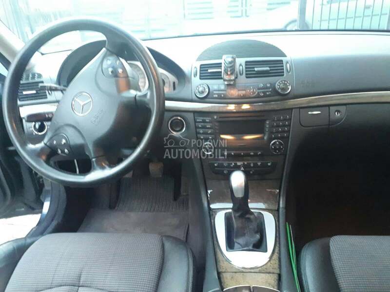 Mercedes Benz E 200 