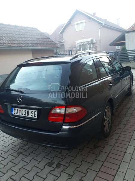 Mercedes Benz E 200 