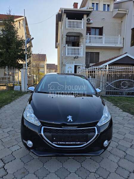 Peugeot 208 