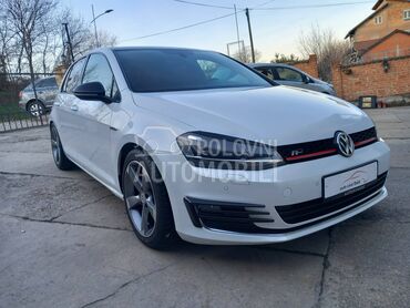 Volkswagen Golf 7 2.0TDI R-LINE