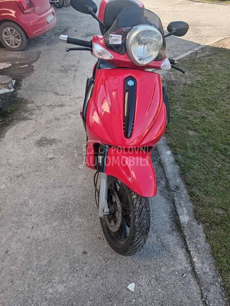 Piaggio Beverli 500