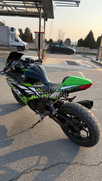 Kawasaki Ninja 300 A2