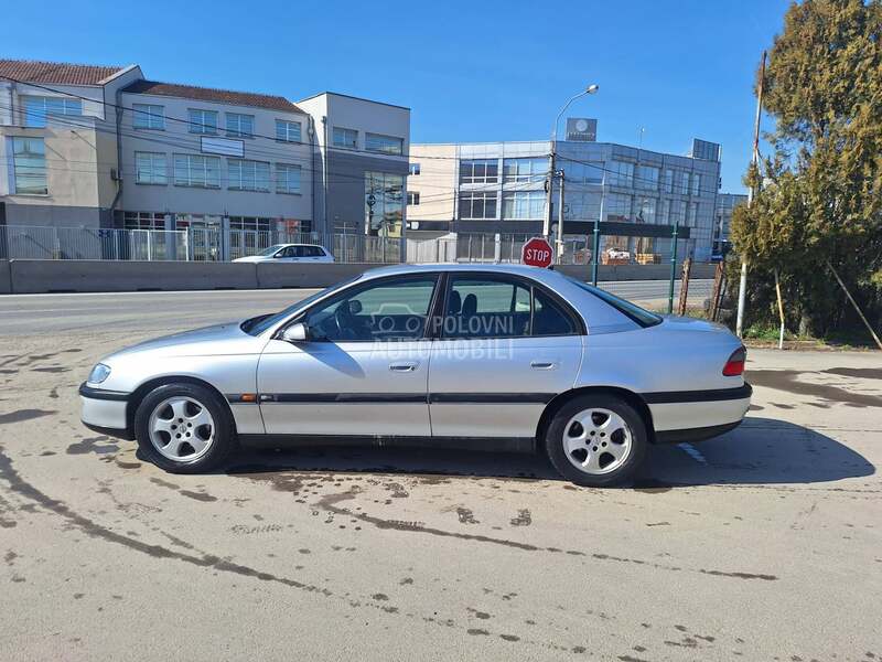 Opel Omega 