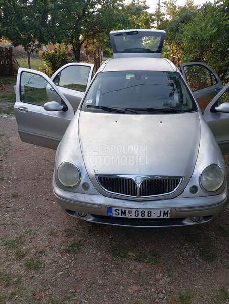 Lancia Lybra 