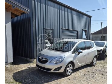 Opel Meriva 17DTS 2012. god. -  kompletan auto u delovima