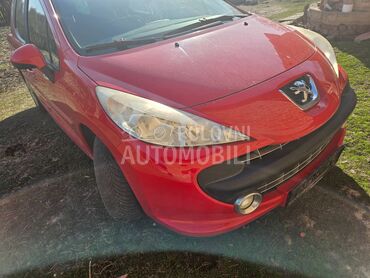 Branik 207 za Peugeot 207 od 2007. do 2011. god.