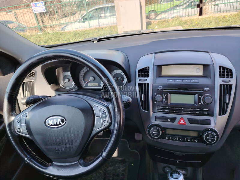 Kia cee`d sw 