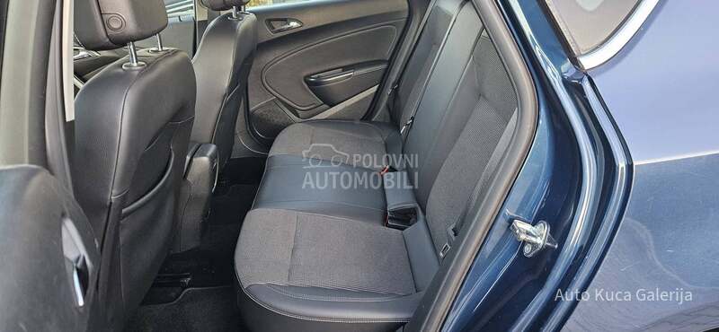 Opel Astra J 1.6 cosmo