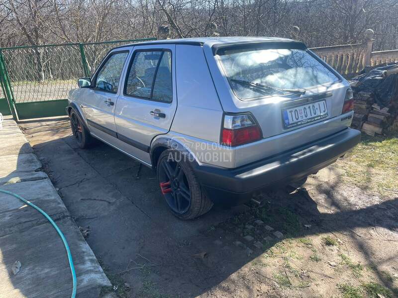 Volkswagen Golf 2 GTI