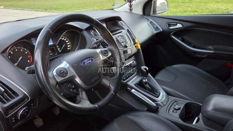 Ford Focus TITANIUM