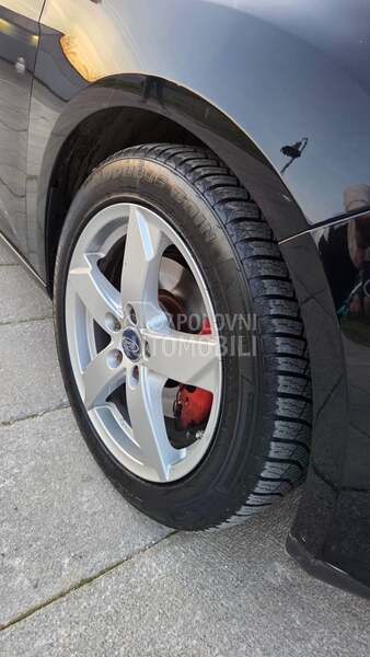 Ford Focus TITANIUM