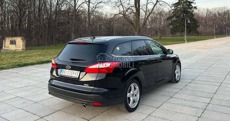 Ford Focus TITANIUM