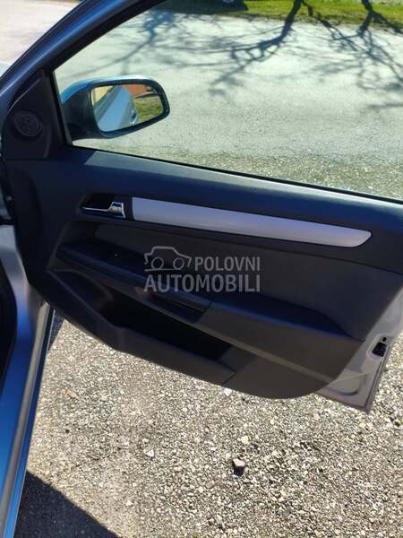 Opel Astra H 