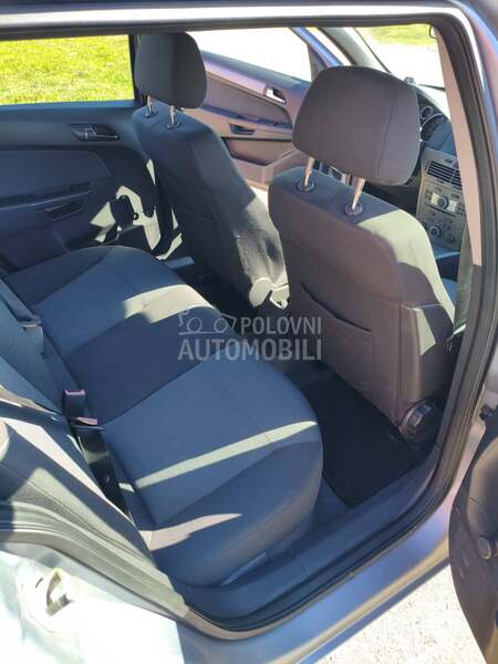 Opel Astra H 