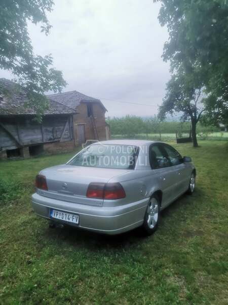 Opel Omega 