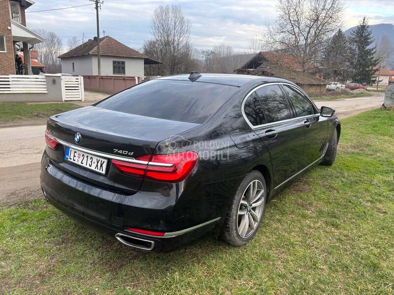 BMW 740 