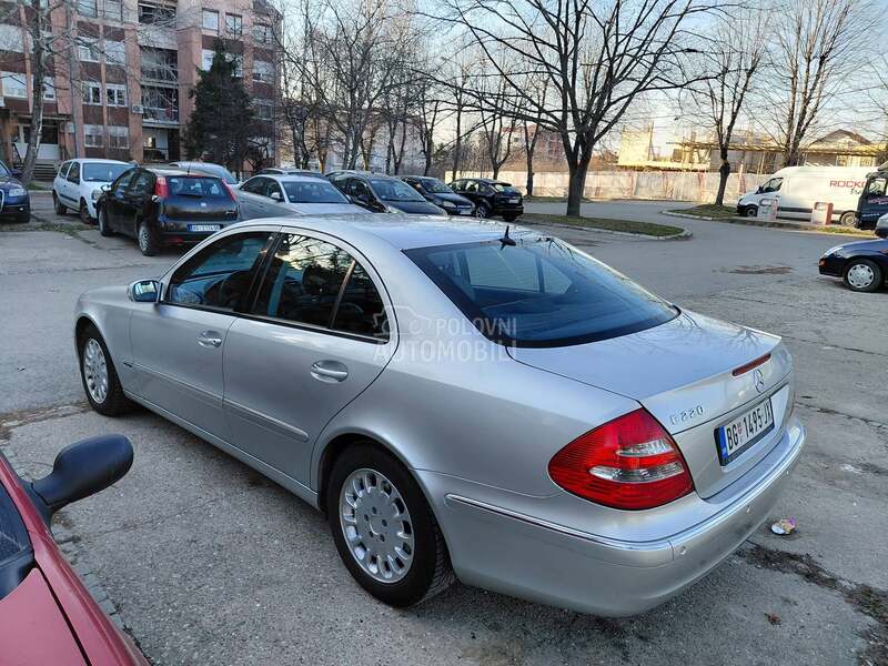 Mercedes Benz E 220 
