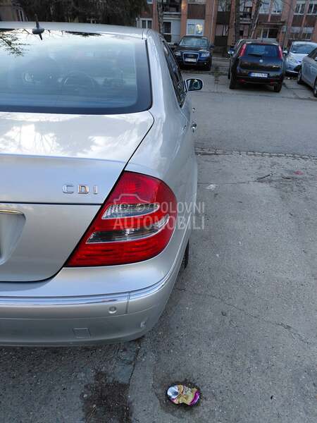 Mercedes Benz E 220 