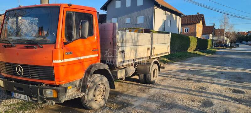 Mercedes Benz 1317