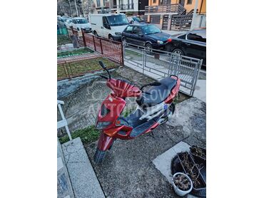 Peugeot speedfight 1