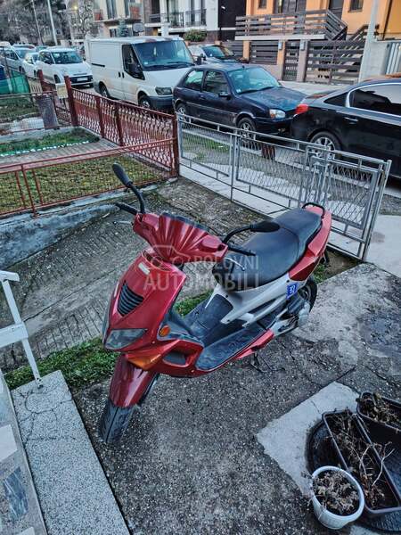 Peugeot speedfight 1