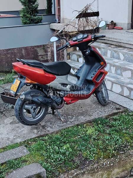 Peugeot speedfight 1