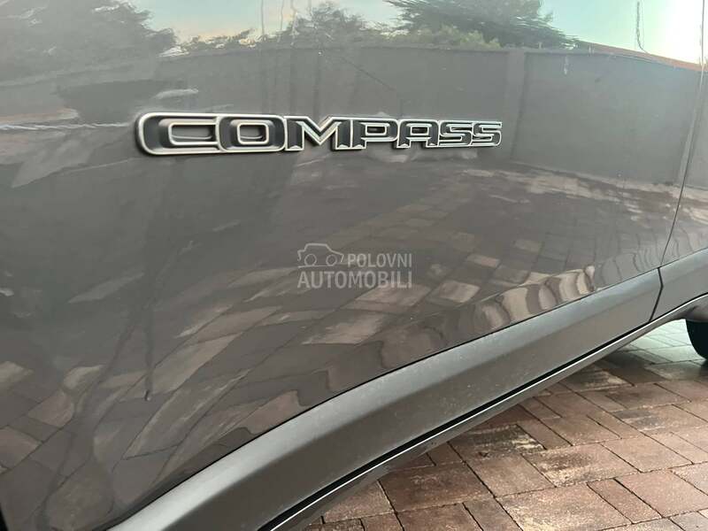 Jeep Compass Limited AUT