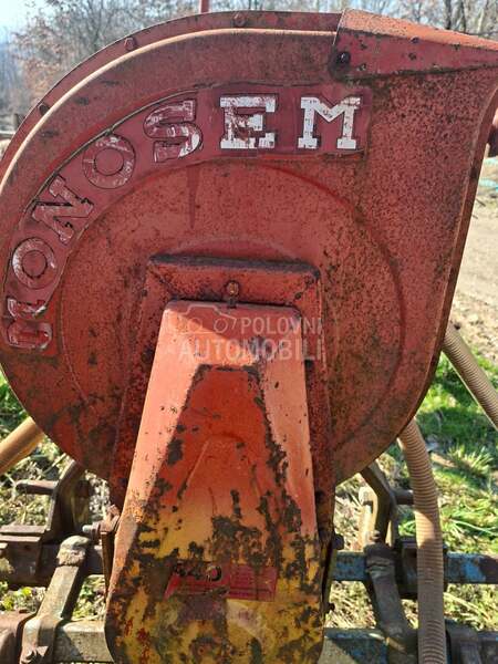 Monosem Pneumacka sejalica