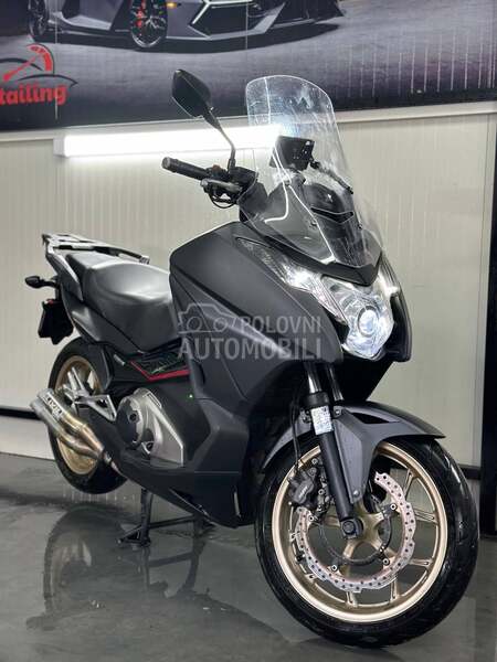 Honda INTEGRA S NC750