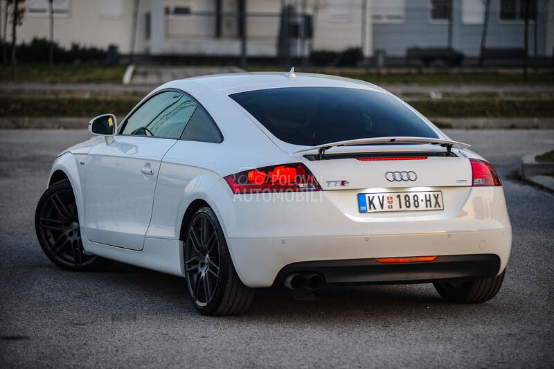 Audi TT QUATTRO