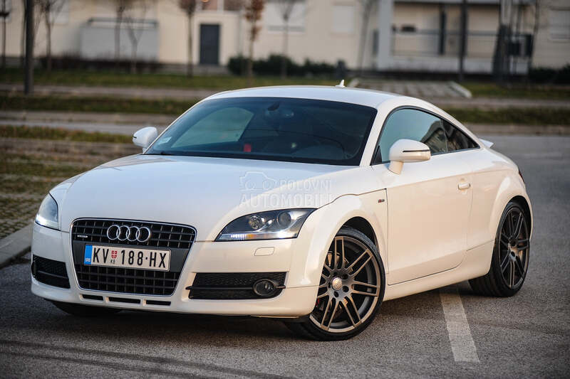 Audi TT QUATTRO