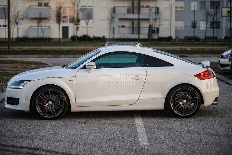 Audi TT QUATTRO