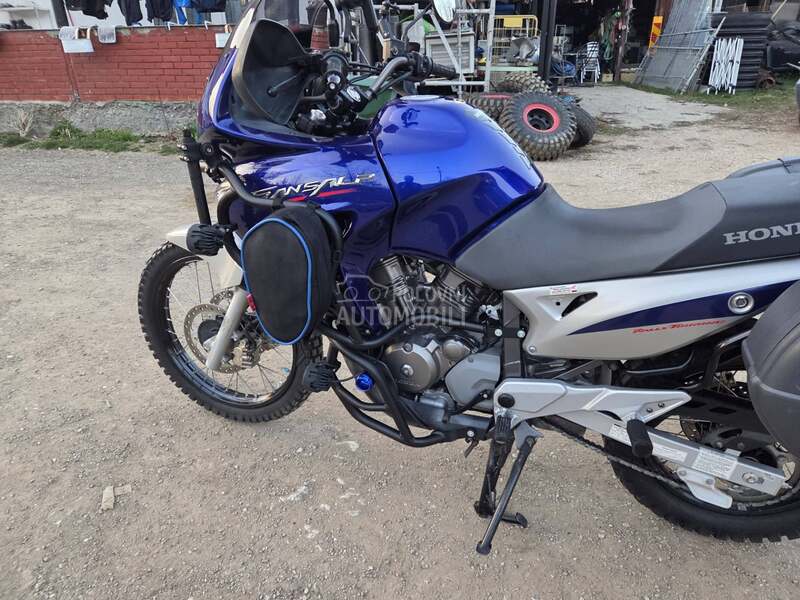 Honda transalp 650