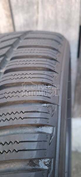 Hankook 225/40 R19 Zimska
