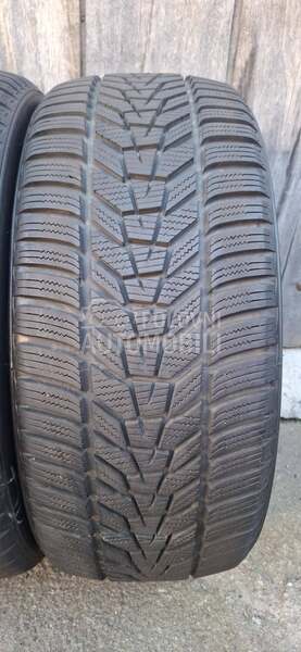 Hankook 225/40 R19 Zimska