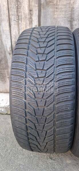 Hankook 225/40 R19 Zimska