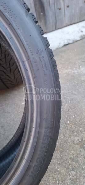 Hankook 225/40 R19 Zimska