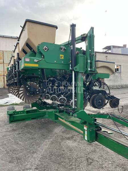 Great Plains YP825AR