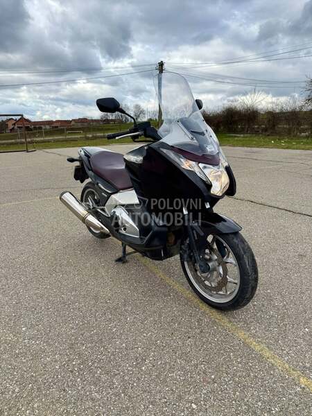 Honda Integra nc700d