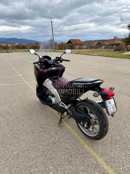 Honda Integra nc700d