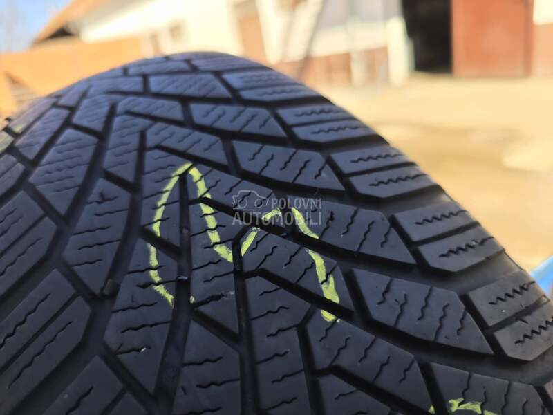 Continental 185/65 R15 Zimska