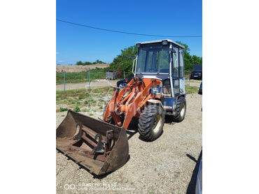 Kubota R410