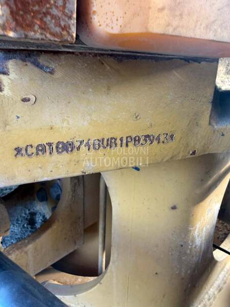 CAT 740