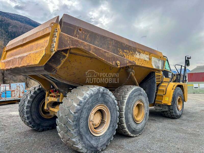CAT 740