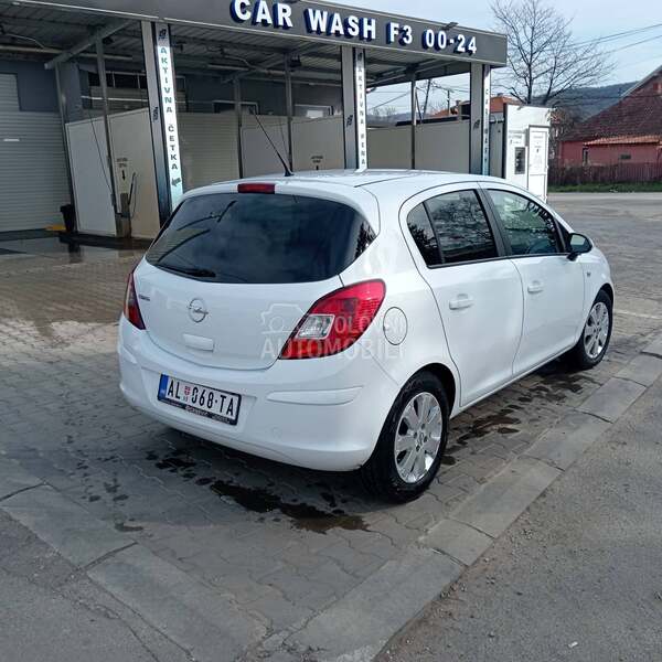 Opel Corsa D 1.4i