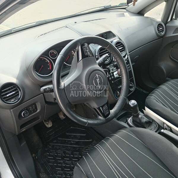 Opel Corsa D 1.4i