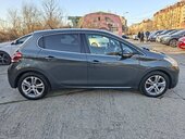 Peugeot 208 1,2 b