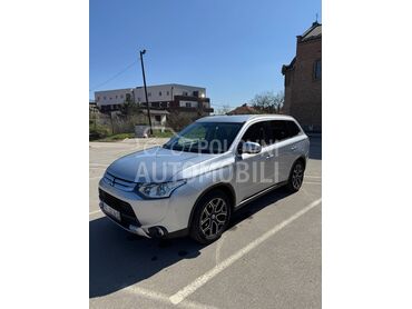Mitsubishi Outlander 2.2 DI-D INTENSE 4WD