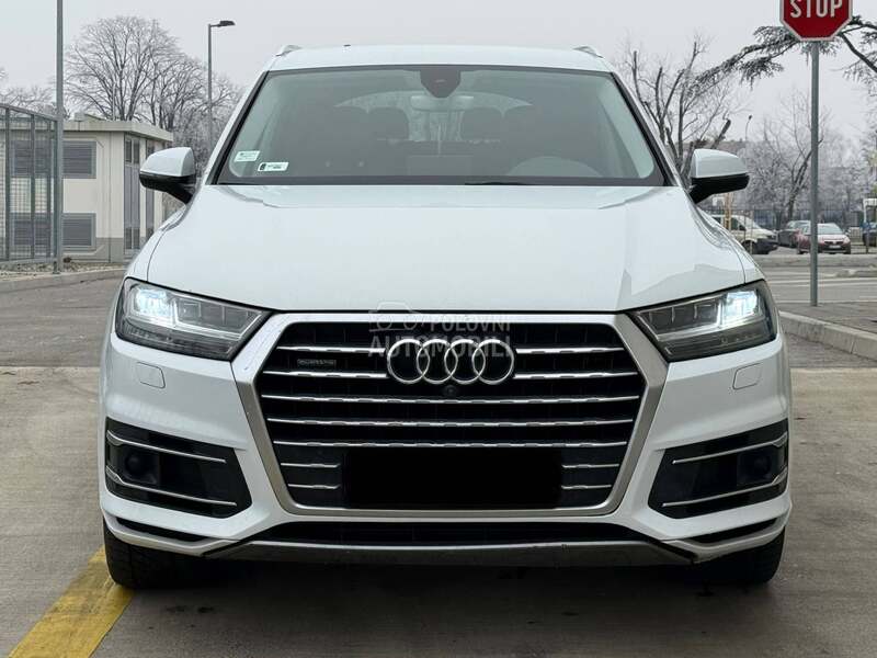 Audi Q7 